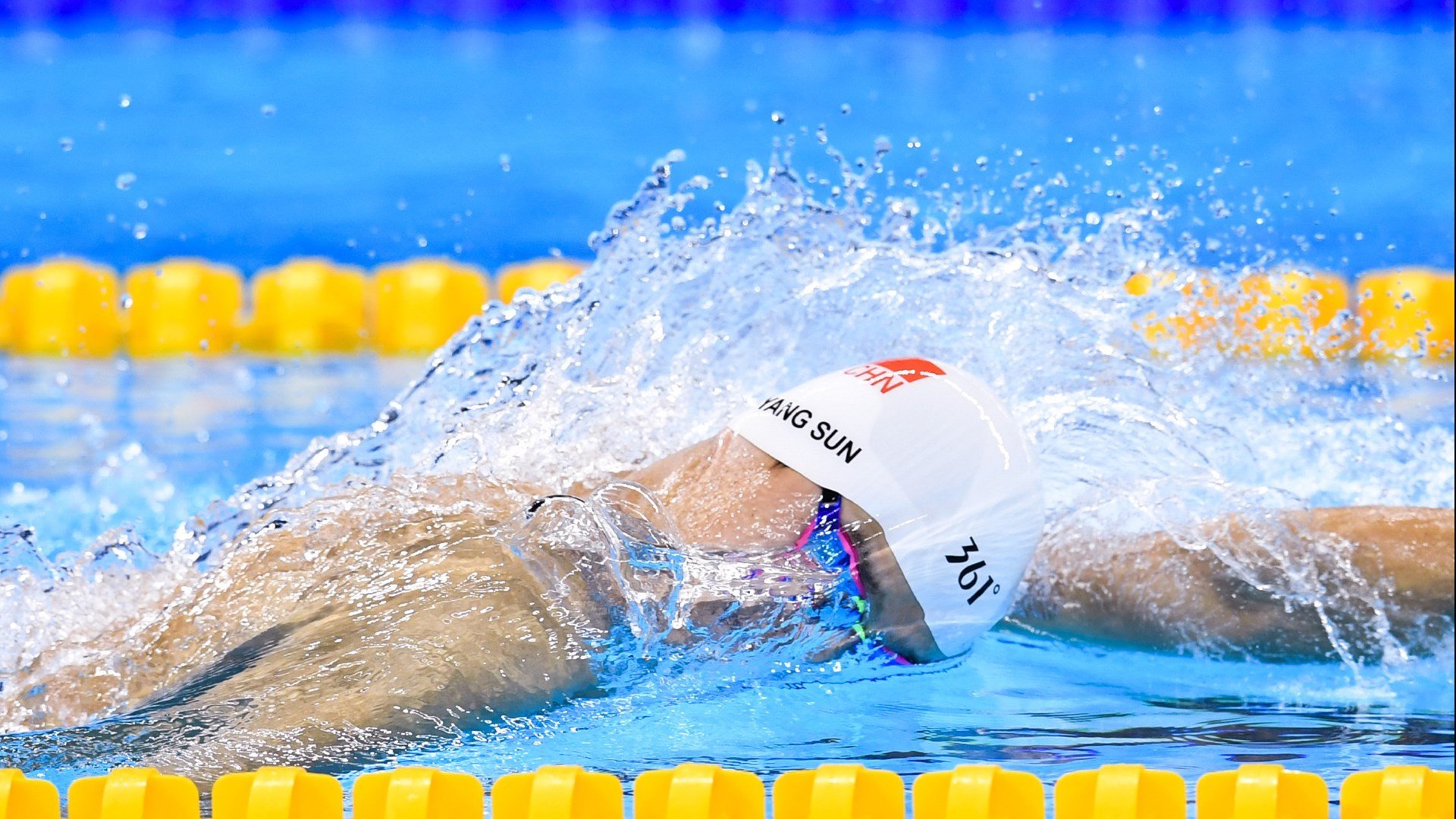 西甲国家德比之外的焦点,火箭轻取马刺,体育之夜的多元魅力