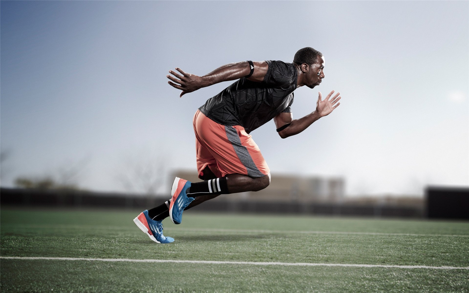 赛道与绿茵的交响,当F1争冠夜遇见福登的纪录