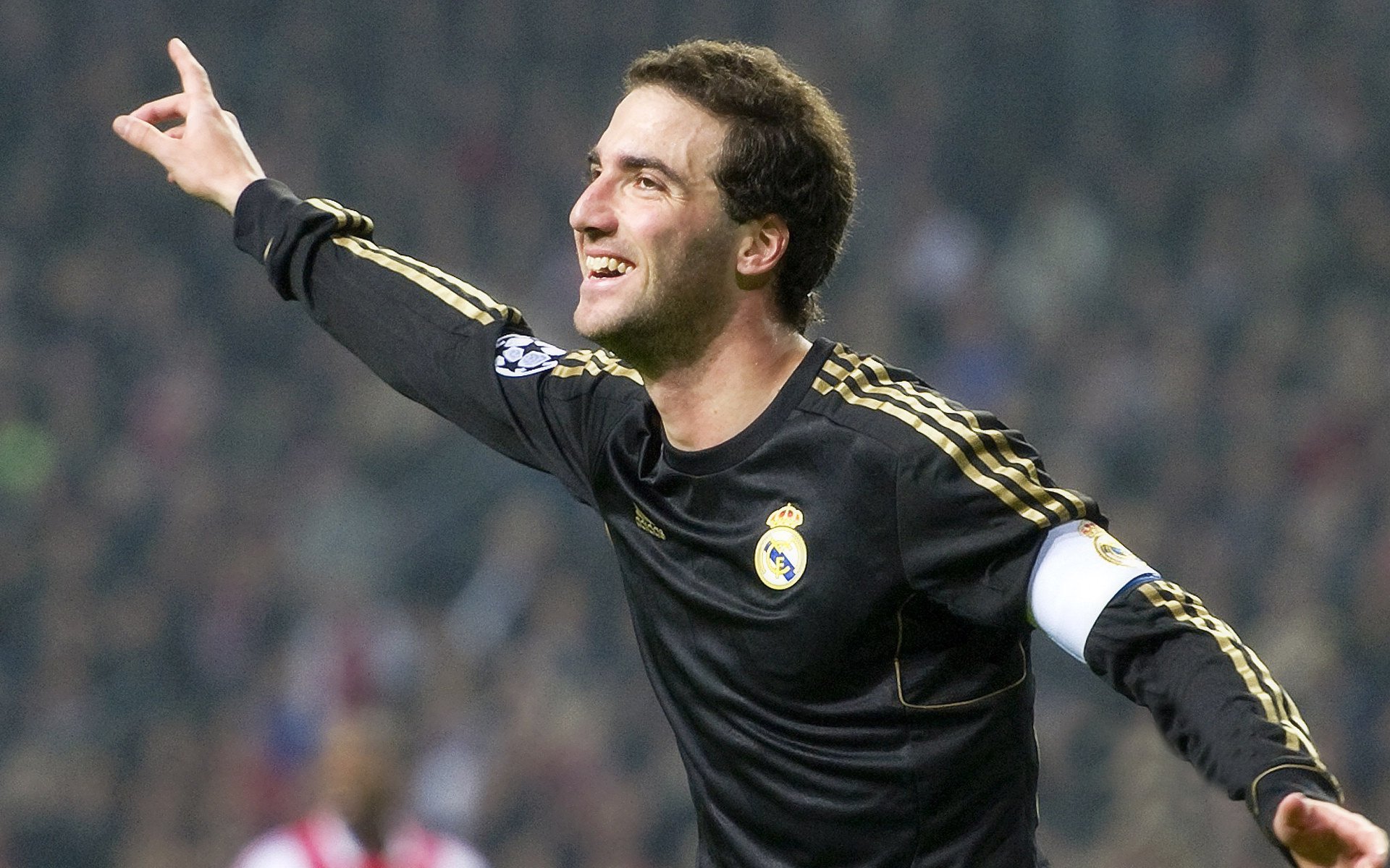 北欧风暴席卷绿茵场,东方利剑闪耀里斯本—瑞典队战术碾压葡萄牙,林高远惊艳四座